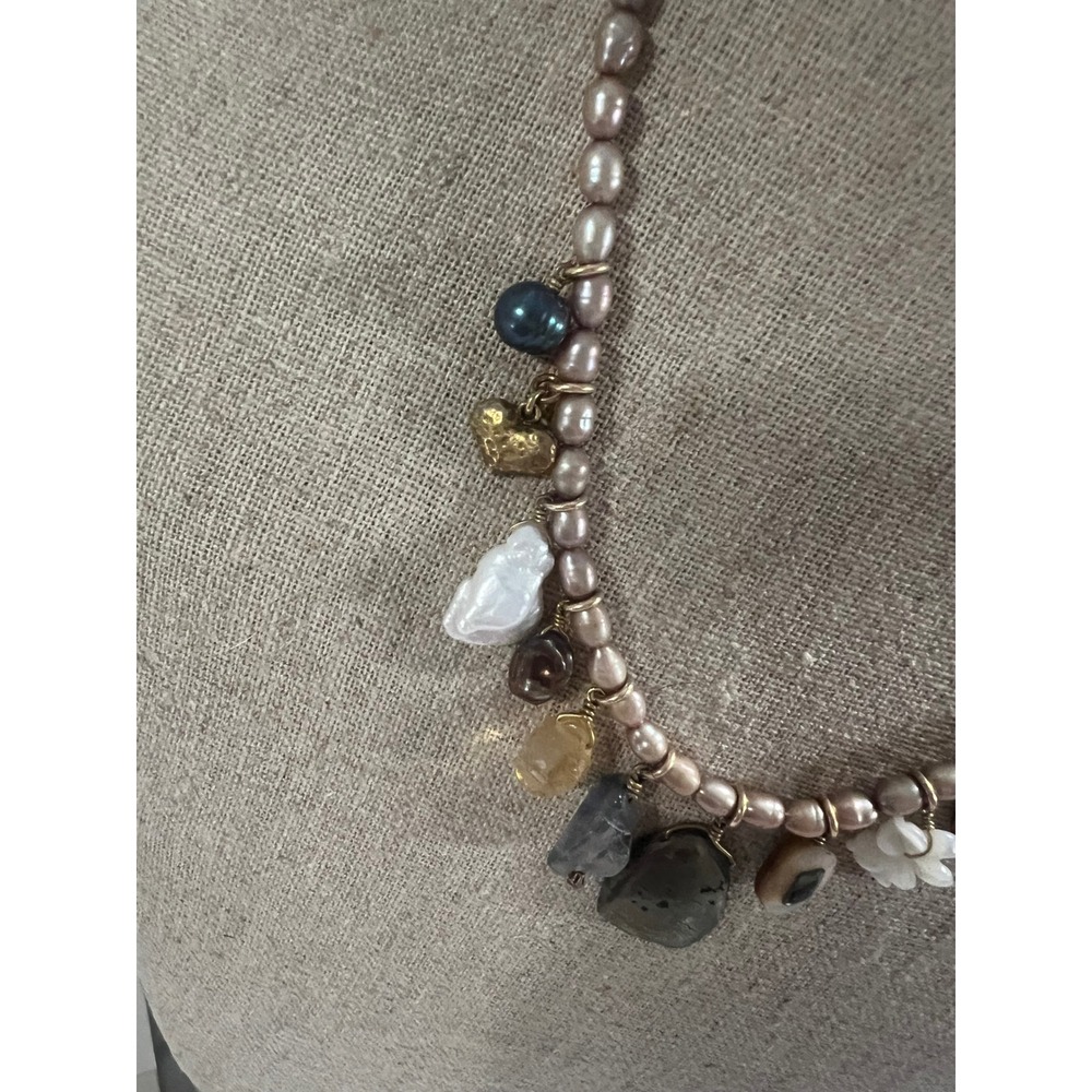 Chan Luu Mixed Gemstone Pearl Charm Necklace Boho Mauve Gold Tone Adjustable - Picture 3 of 7